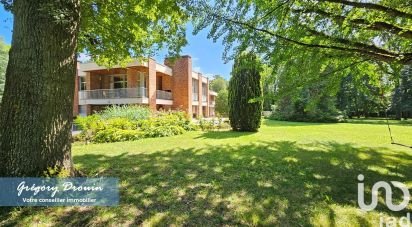 Domaine 10 pièces de 668 m² à Noisy-sur-École (77123)