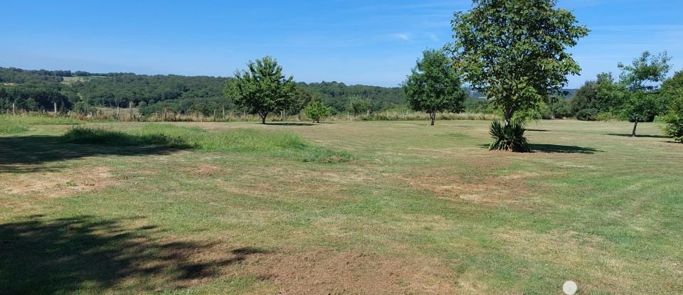 Longère 4 pièces de 118 m² à Lanouaille (24270)