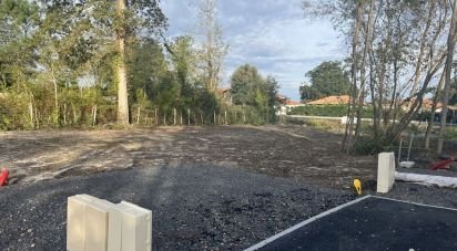 Land of 836 m² in Tosse (40230)