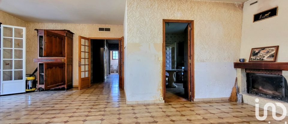 House 7 rooms of 180 m² in Linars (16730)