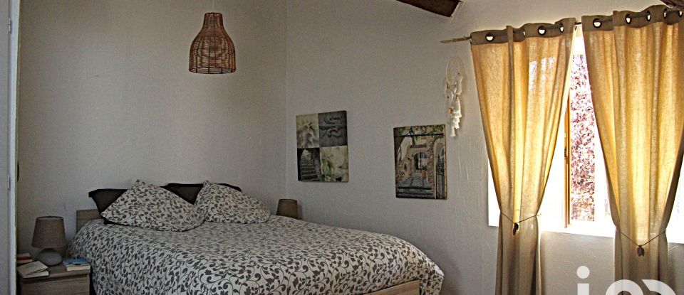 House 8 rooms of 170 m² in Villieu-Loyes-Mollon (01800)