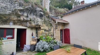 House 2 rooms of 106 m² in Saint-Épain (37800)