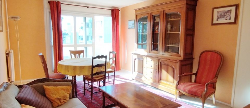 Appartement 4 pièces de 80 m² à Les Ulis (91940)