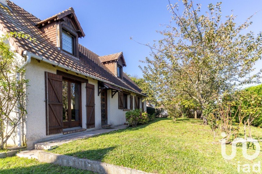 Maison traditionnelle 6 pièces de 118 m² à Évreux (27000)