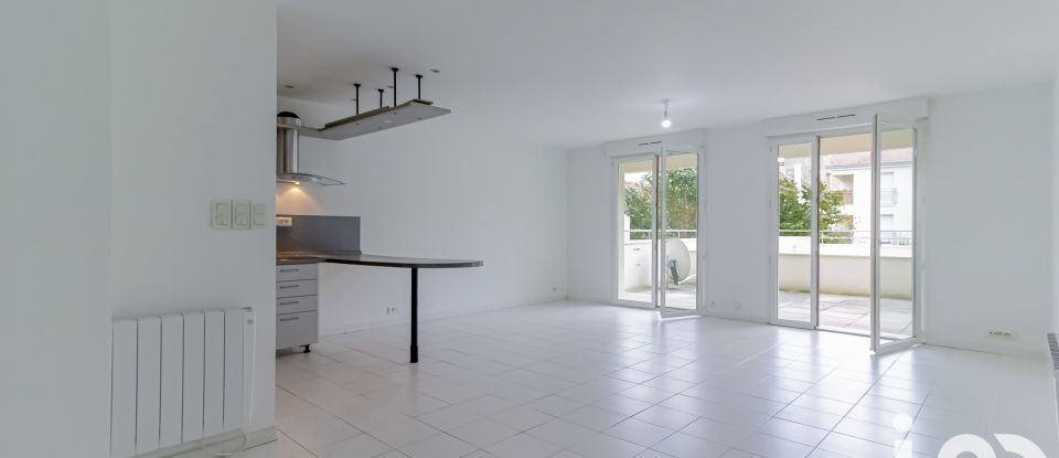 Appartement 3 pièces de 71 m² à Poissy (78300)