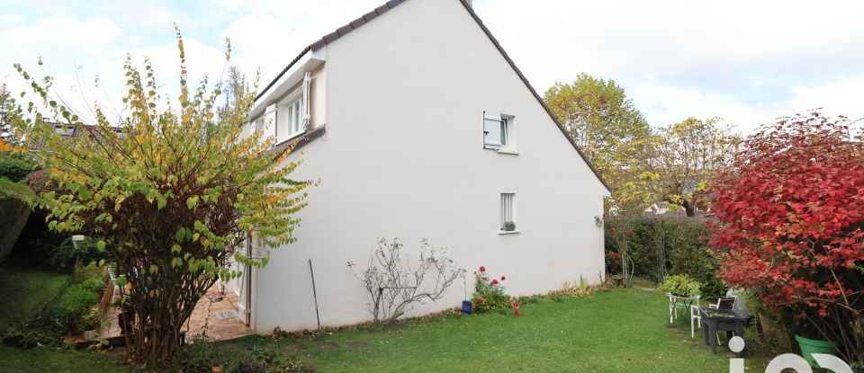 Maison traditionnelle 6 pièces de 110 m² à Saint-Rémy-lès-Chevreuse (78470)