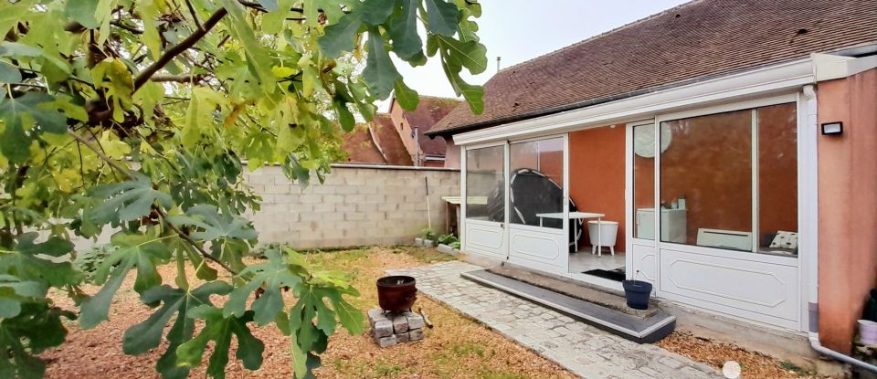 House 4 rooms of 84 m² in Meslay-le-Vidame (28360)