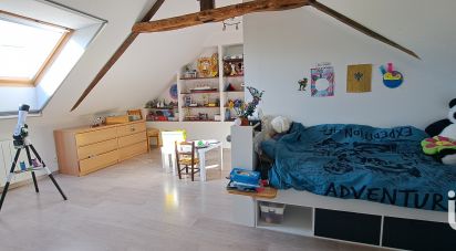 Maison 7 pièces de 160 m² à Noyal (22400)