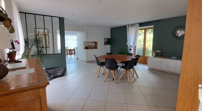 Maison 7 pièces de 160 m² à Noyal (22400)