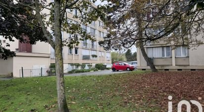 Studio 1 room of 30 m² in Le Plessis-Trévise (94420)