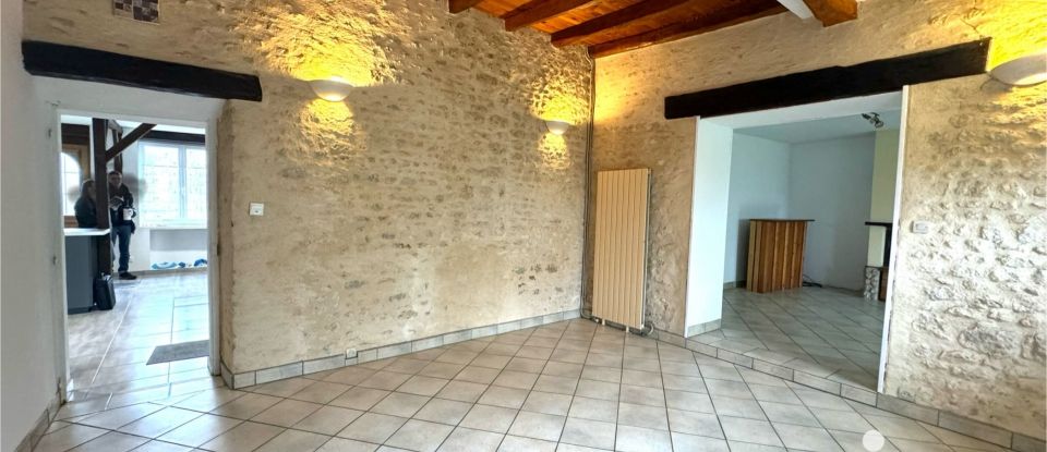 Maison 8 pièces de 180 m² à Bazoches-les-Gallerandes (45480)