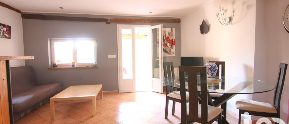 Village house 3 rooms of 80 m² in Camps-la-Source (83170)