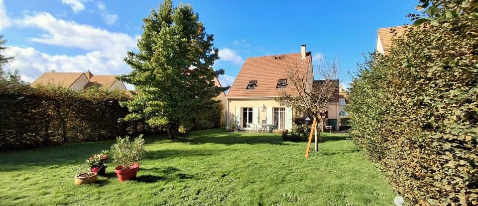 Pavillon 5 pièces de 96 m² à Le Perray-en-Yvelines (78610)