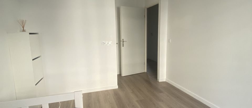 Apartment 4 rooms of 85 m² in Châtenay-Malabry (92290)