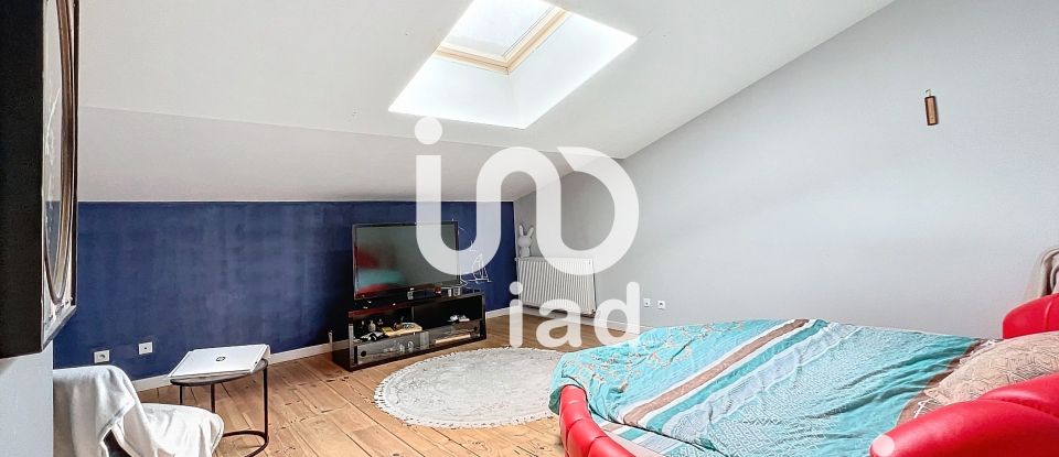 Duplex 4 rooms of 118 m² in Hauts de Bienne (39400)