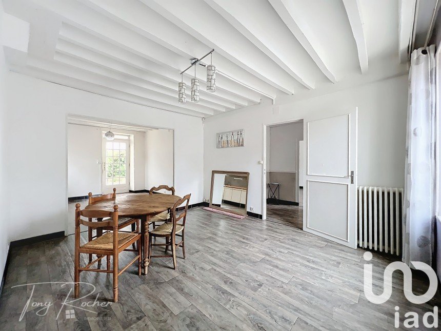 Maison 6 pièces de 136 m² à Saint-Péravy-la-Colombe (45310)