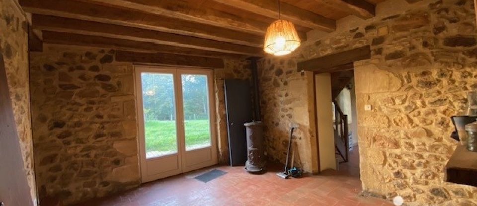 Maison de campagne 6 pièces de 196 m² à Saint-Pardoux-et-Vielvic (24170)