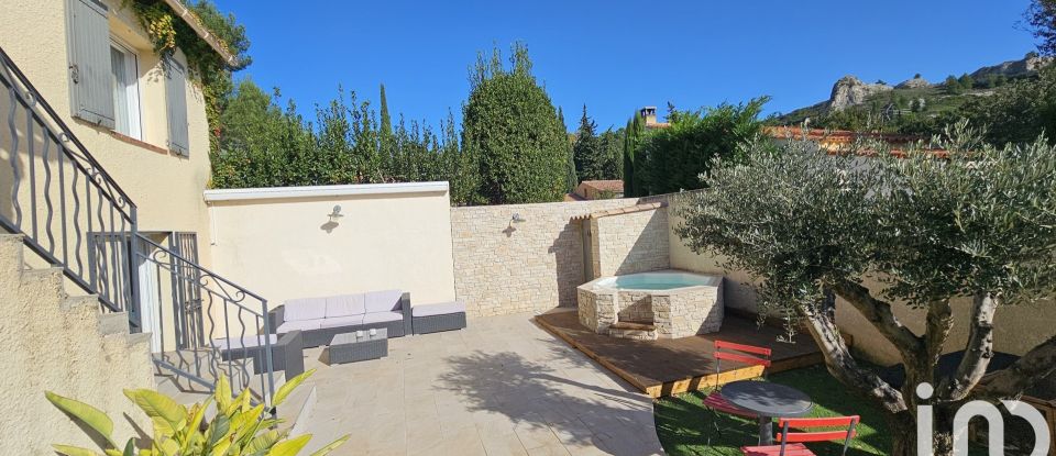 Traditional house 7 rooms of 145 m² in Maussane-les-Alpilles (13520)