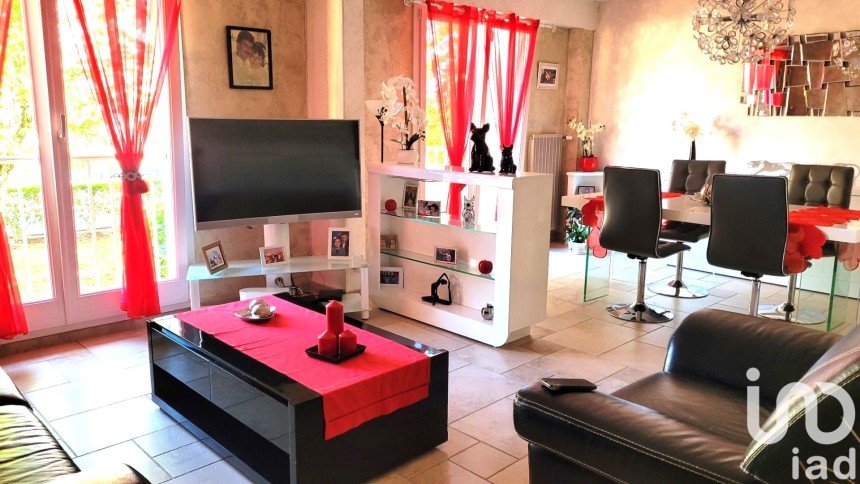 Appartement 4 pièces de 84 m² à Chaumont (52000)