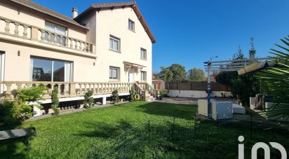 Traditional house 9 rooms of 193 m² in Carrières-sur-Seine (78420)