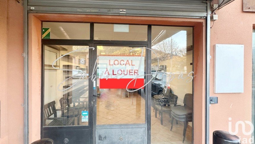 Local d'activités de 40 m² à Robion (84440)