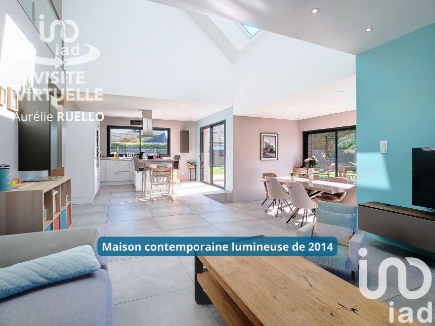 Maison traditionnelle 6 pièces de 150 m² à Ambillou (37340)