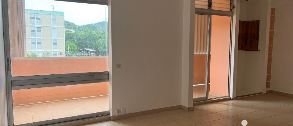 Appartement 6 pièces de 69 m² à Basse-Terre (97100)