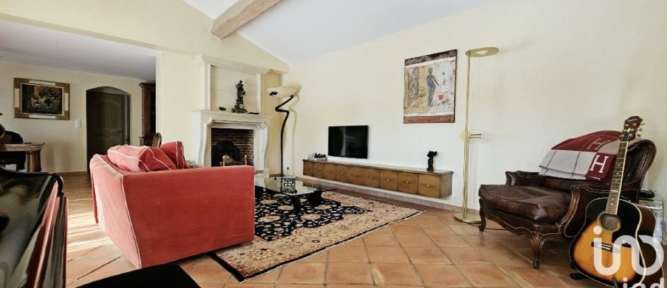 Traditional house 5 rooms of 162 m² in Roquebrune-sur-Argens (83380)