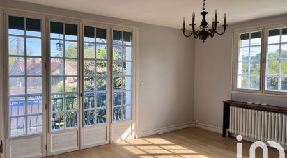 Traditional house 6 rooms of 95 m² in Saint-Yon (91650)