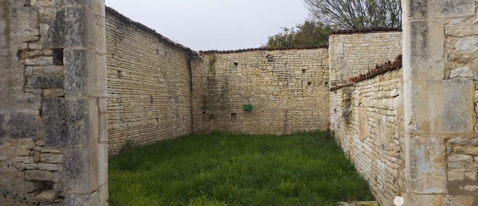 Ferme 6 pièces de 187 m² à Siecq (17490)