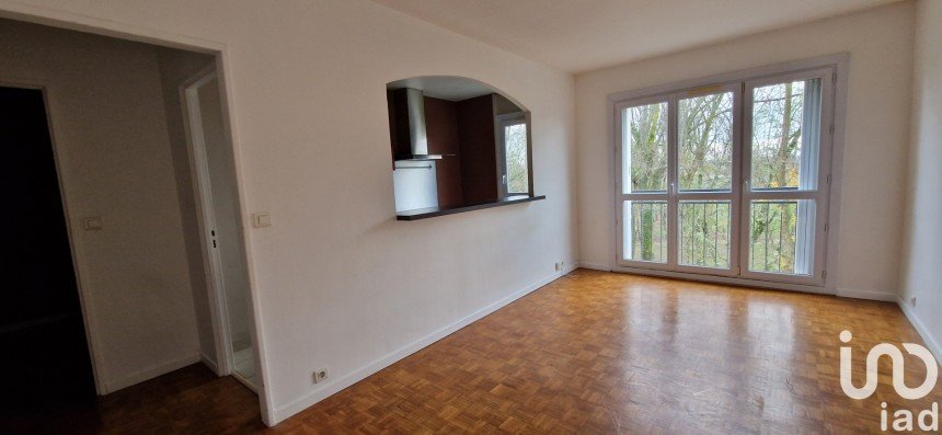 Apartment 3 rooms of 56 m² in Yerres (91330)