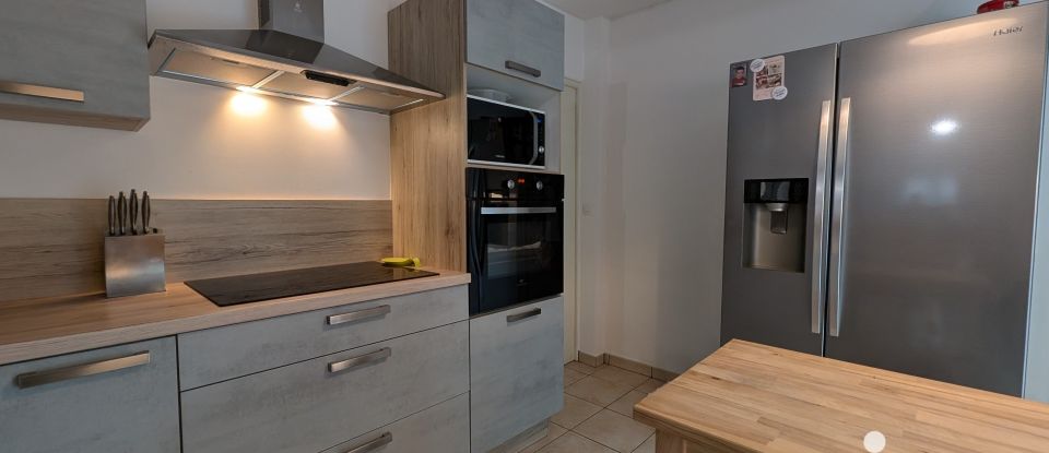 Maison 5 pièces de 110 m² à Saint-Avit-les-Guespières (28120)