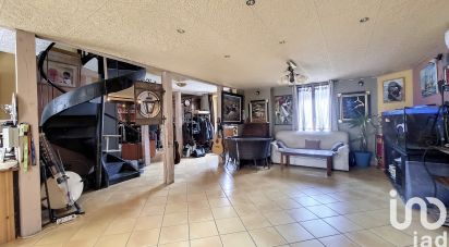 Maison 9 pièces de 184 m² à Cosne-d'Allier (03430)