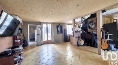 Maison 9 pièces de 184 m² à Cosne-d'Allier (03430)