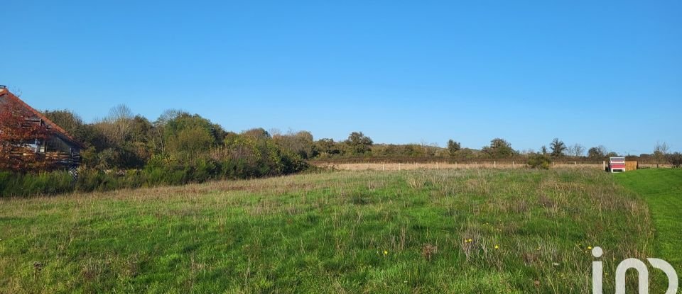 Land of 1,205 m² in Soumans (23600)