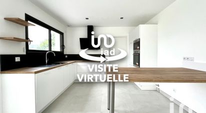 House 5 rooms of 137 m² in Laillé (35890)