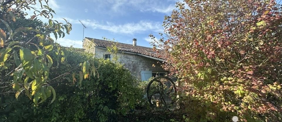 Traditional house 8 rooms of 174 m² in Tesson (17460)