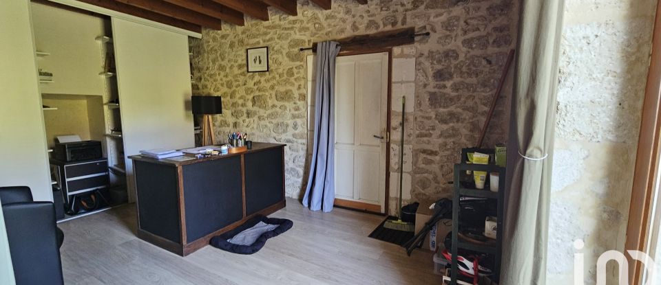 Maison 4 pièces de 147 m² à Massugas (33790)