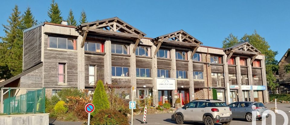 Apartment 3 rooms of 35 m² in SUPER BESSE (63610)