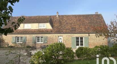 Country house 6 rooms of 159 m² in Le Mont-Saint-Adrien (60650)