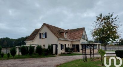 House 8 rooms of 231 m² in Le Cormier (27120)