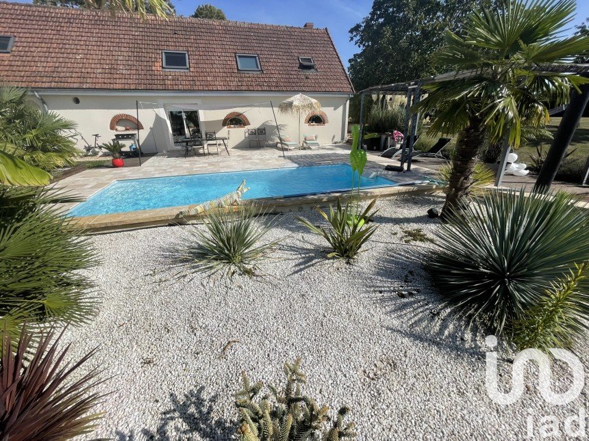 Longere 7 rooms of 250 m² in Sandillon (45640)