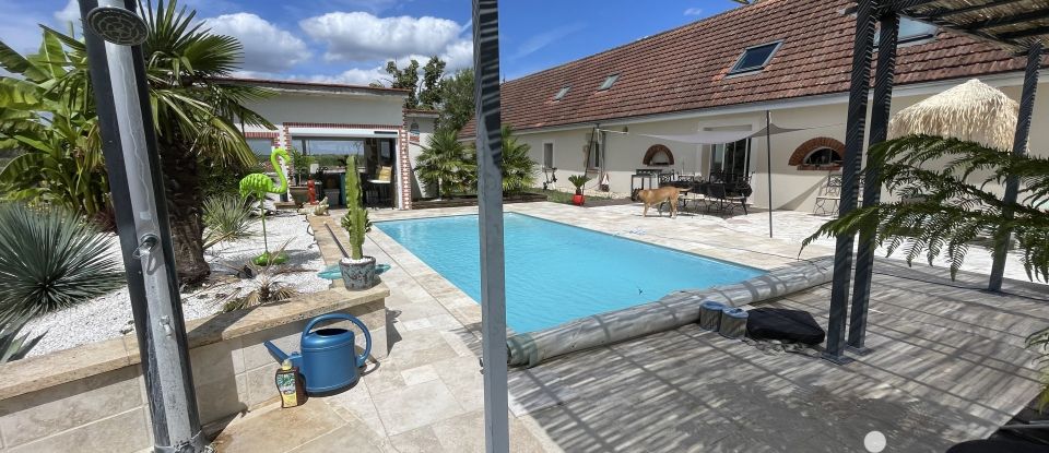 Longere 7 rooms of 250 m² in Sandillon (45640)