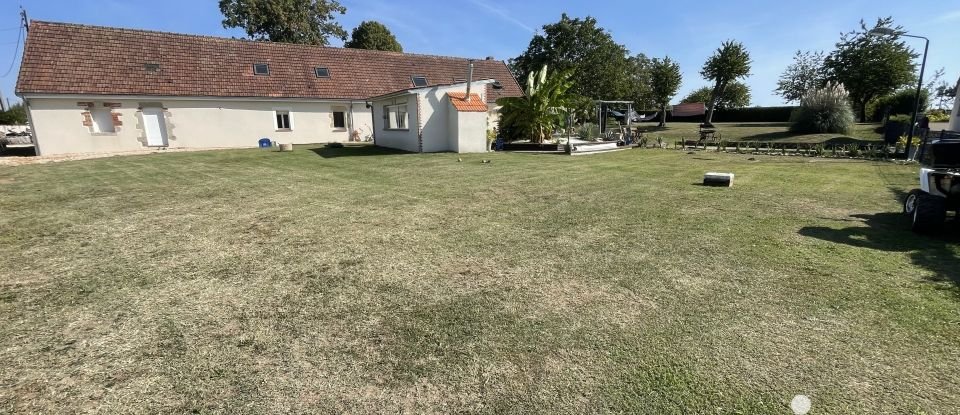 Longere 7 rooms of 250 m² in Sandillon (45640)