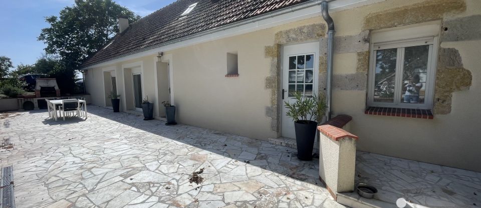 Longere 7 rooms of 250 m² in Sandillon (45640)