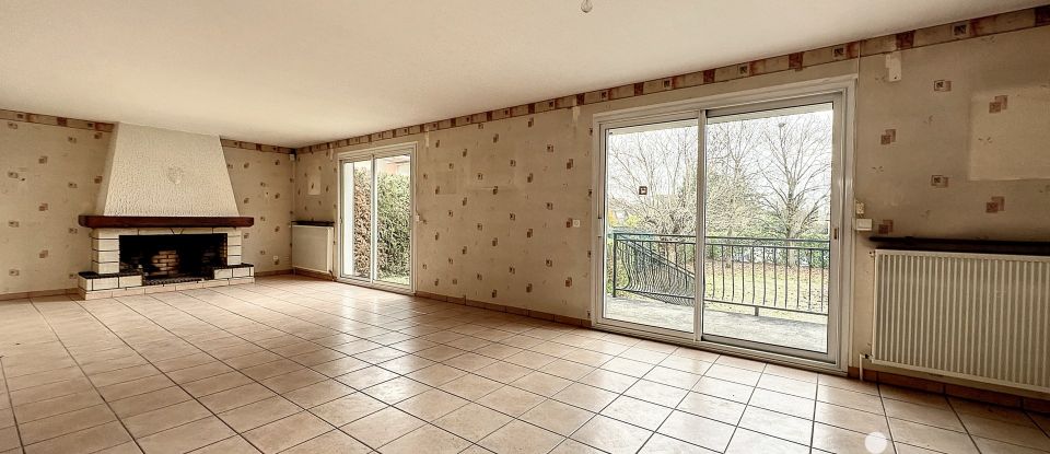 Maison traditionnelle 5 pièces de 120 m² à Pontault-Combault (77340)