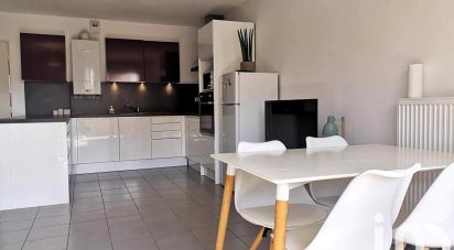 Apartment 3 rooms of 67 m² in Cuers (83390)