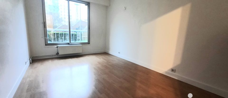 Appartement 3 pièces de 67 m² à Courbevoie (92400)