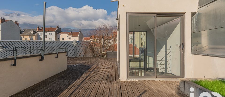 Loft 4 pièces de 146 m² à Grenoble (38000)