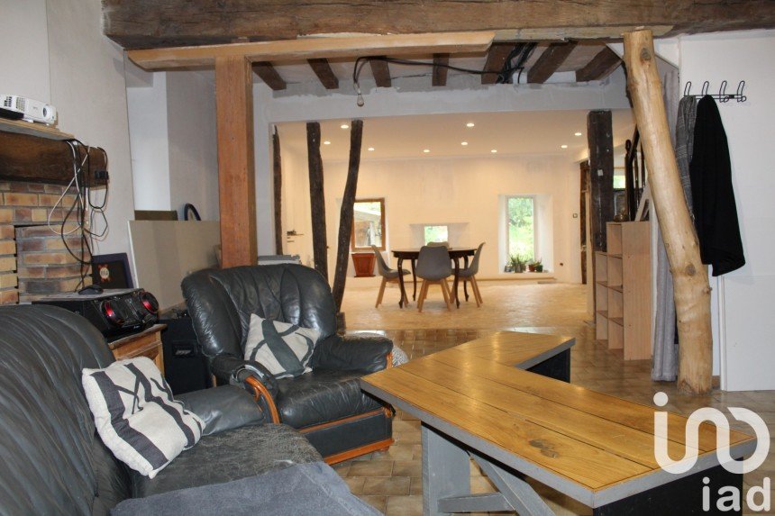 Traditional house 4 rooms of 194 m² in Chemillé-en-Anjou (49670)